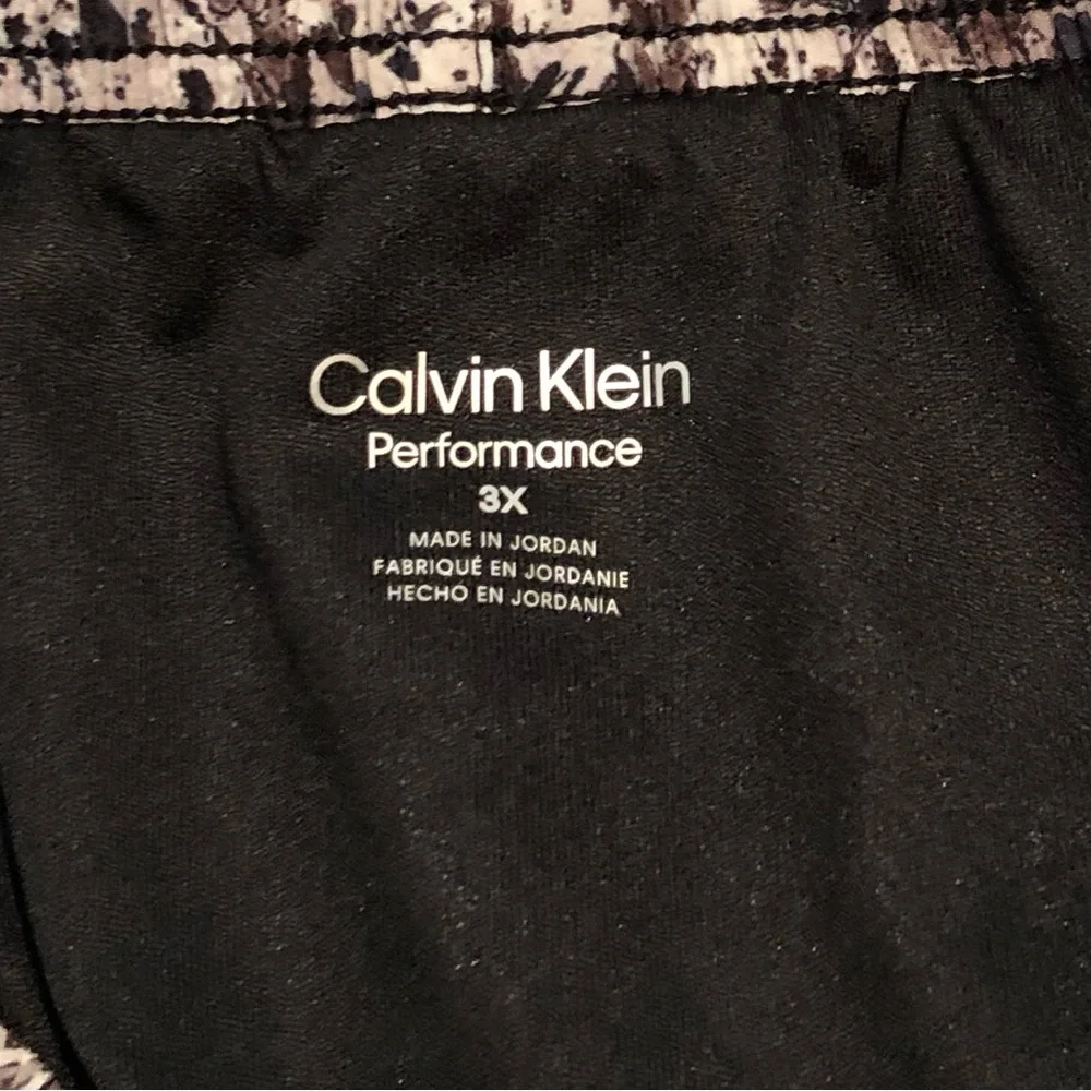 Calvin Klein Performance Women’s Print Athletic Shorts Sz 3X - Picture 5 of 8